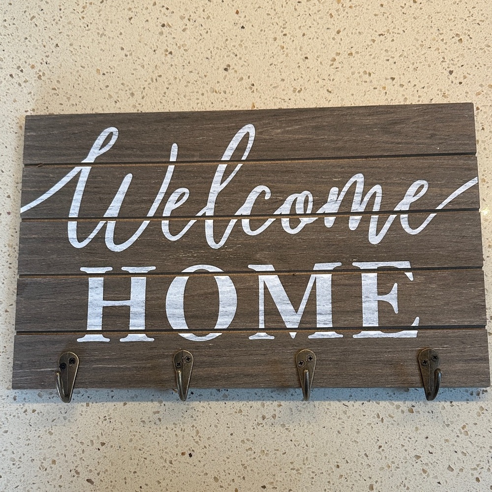 Rustic Brown Welcome Home Wall Decor/ key holder